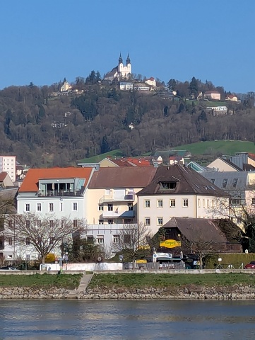 PXL 20250403 071956737