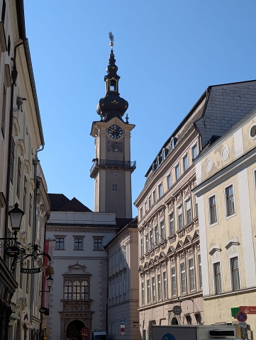 PXL 20250403 075042391