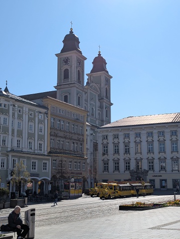 PXL 20250403 084042544