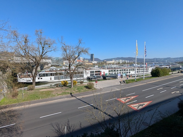 PXL 20250403 085131566