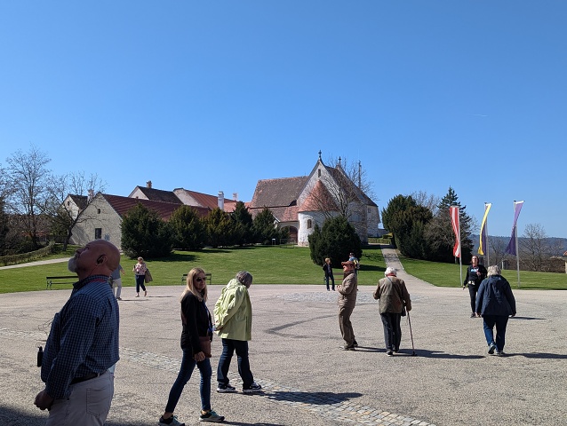 PXL 20250404 095310691