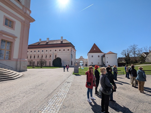 PXL 20250404 095502495