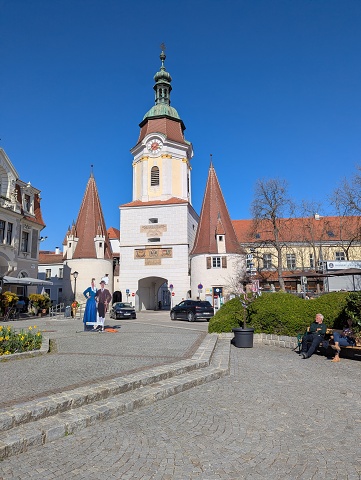 PXL 20250404 133933056