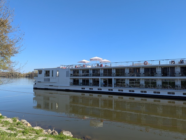 PXL 20250404 142934701