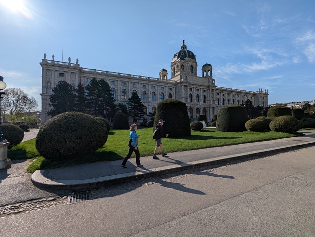 PXL 20250405 074439251