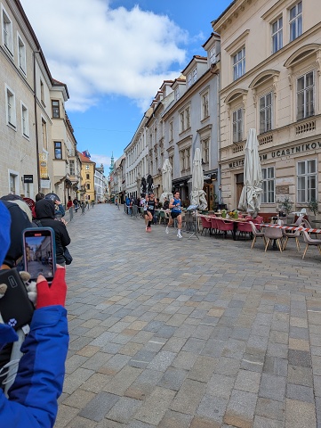 PXL 20250406 074031938