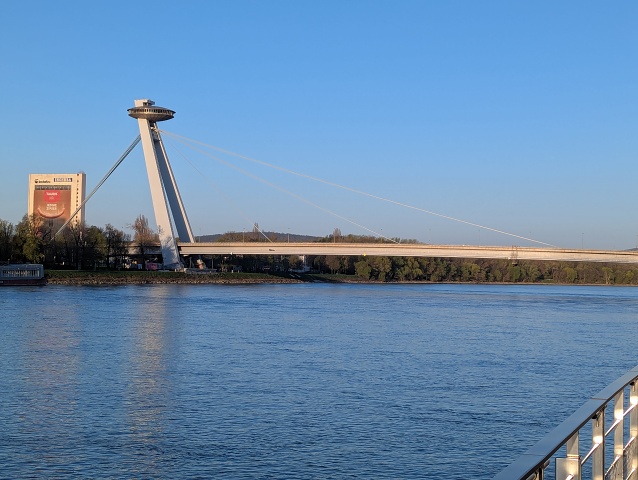 PXL 20250406 045559691