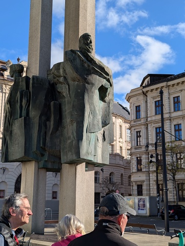 PXL 20250406 064048377