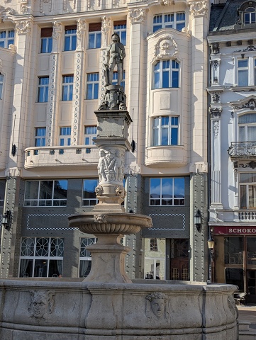 PXL 20250406 070529576