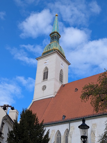 PXL 20250406 074800692